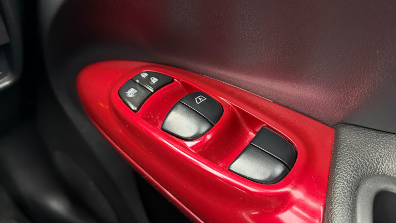 Nissan Juke 1.2 DiG-T Tekna 5dr Petrol Hatchback